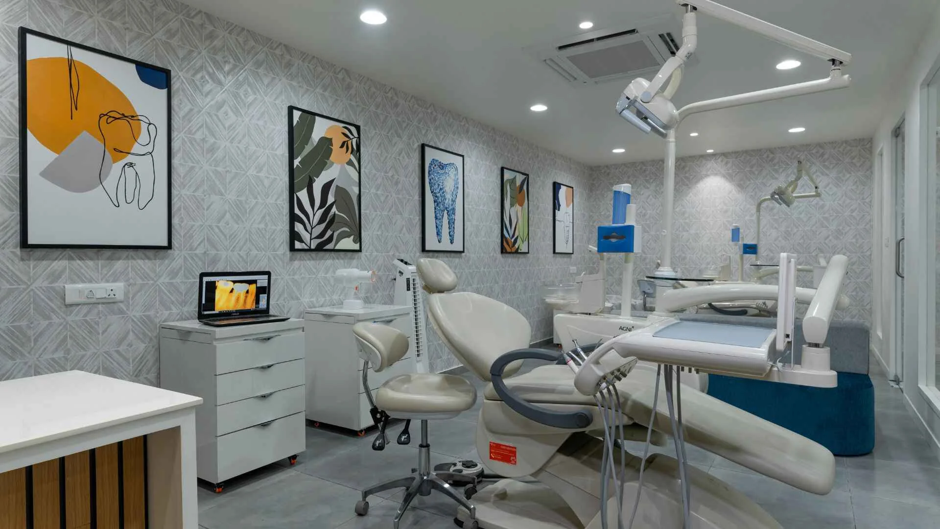 Dr_Gandhi_Dental_Clinic_In_About_Us_Page